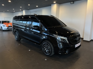 MERCEDES-BENZ V250