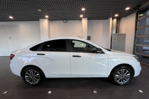 LADA VESTA