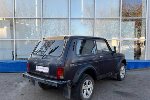 LADA 2121