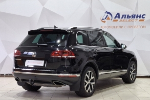 VOLKSWAGEN TOUAREG
