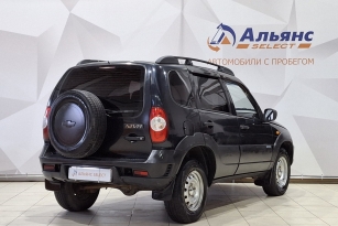 CHEVROLET NIVA