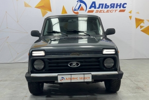 LADA 2121