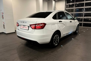LADA VESTA