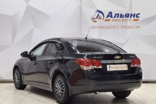 CHEVROLET CRUZE