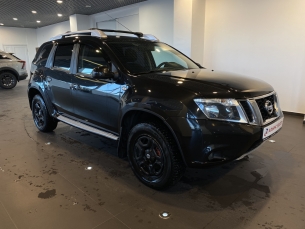 NISSAN TERRANO