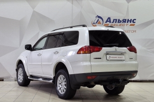 MITSUBISHI PAJERO SPORT