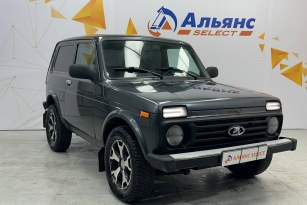 LADA 2121