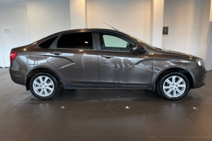 LADA VESTA