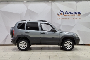 CHEVROLET NIVA