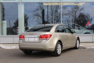 CHEVROLET CRUZE