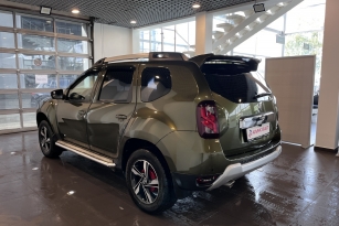RENAULT DUSTER