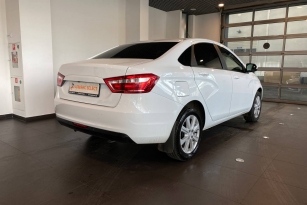 LADA VESTA