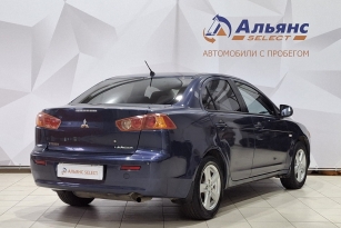 MITSUBISHI LANCER