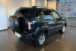 LADA NIVA TRAVEL