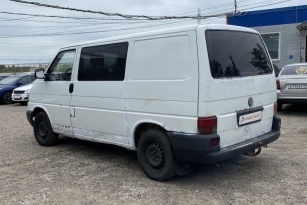 VOLKSWAGEN TRANSPORTER