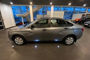 LADA VESTA