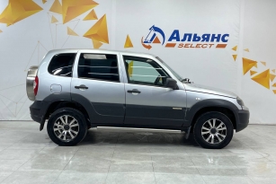 CHEVROLET NIVA