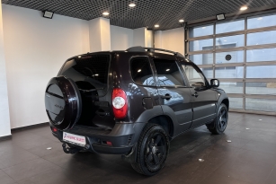 CHEVROLET NIVA