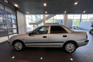 MITSUBISHI CARISMA