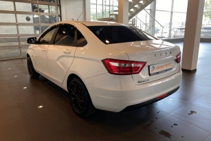 LADA VESTA