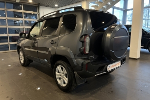 LADA NIVA TRAVEL