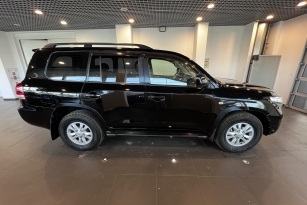 TOYOTA LAND CRUSER