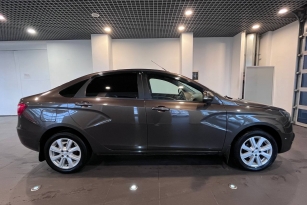 LADA VESTA