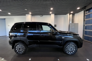 LADA NIVA TRAVEL