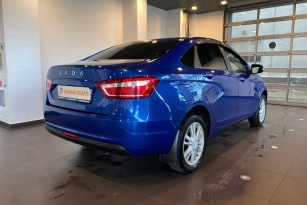 LADA VESTA