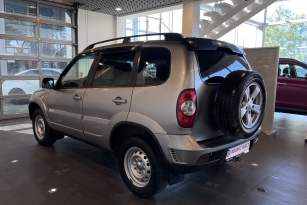 CHEVROLET NIVA