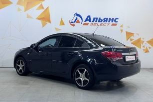 CHEVROLET CRUZE