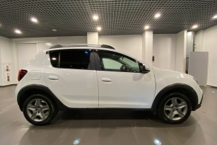 RENAULT SANDERO STEPWAY