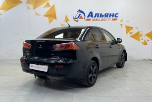 MITSUBISHI LANCER