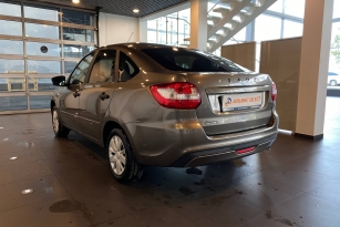 LADA GRANTA