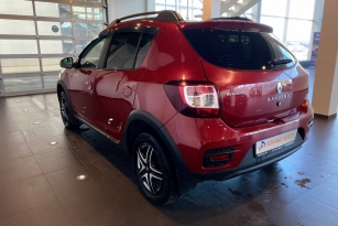 RENAULT SANDERO