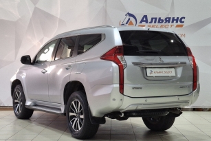MITSUBISHI PAJERO SPORT