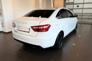 LADA VESTA