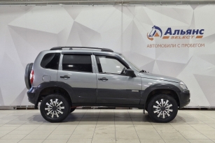 CHEVROLET NIVA
