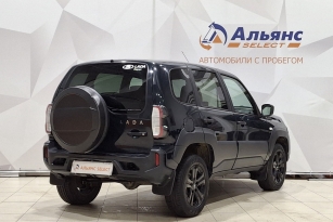 LADA NIVA TRAVEL