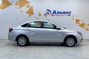 LADA VESTA