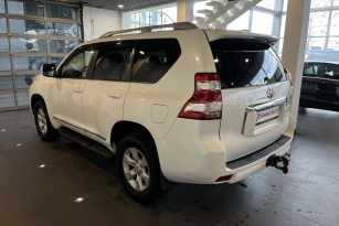 TOYOTA LAND CRUSER