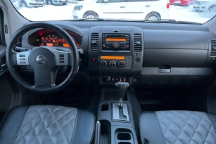 NISSAN NAVARA