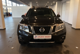 NISSAN TERRANO