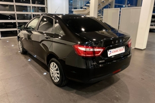 LADA VESTA