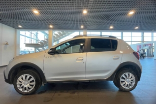 RENAULT SANDERO STEPWAY