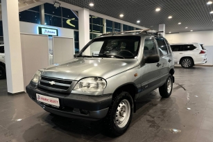 CHEVROLET NIVA
