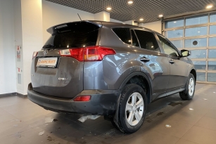 TOYOTA RAV 4