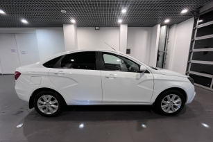 LADA VESTA