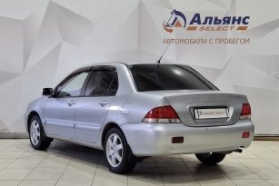 MITSUBISHI LANCER