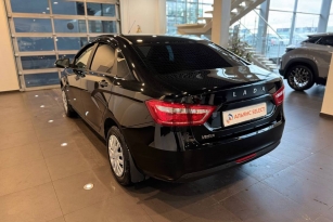 LADA VESTA